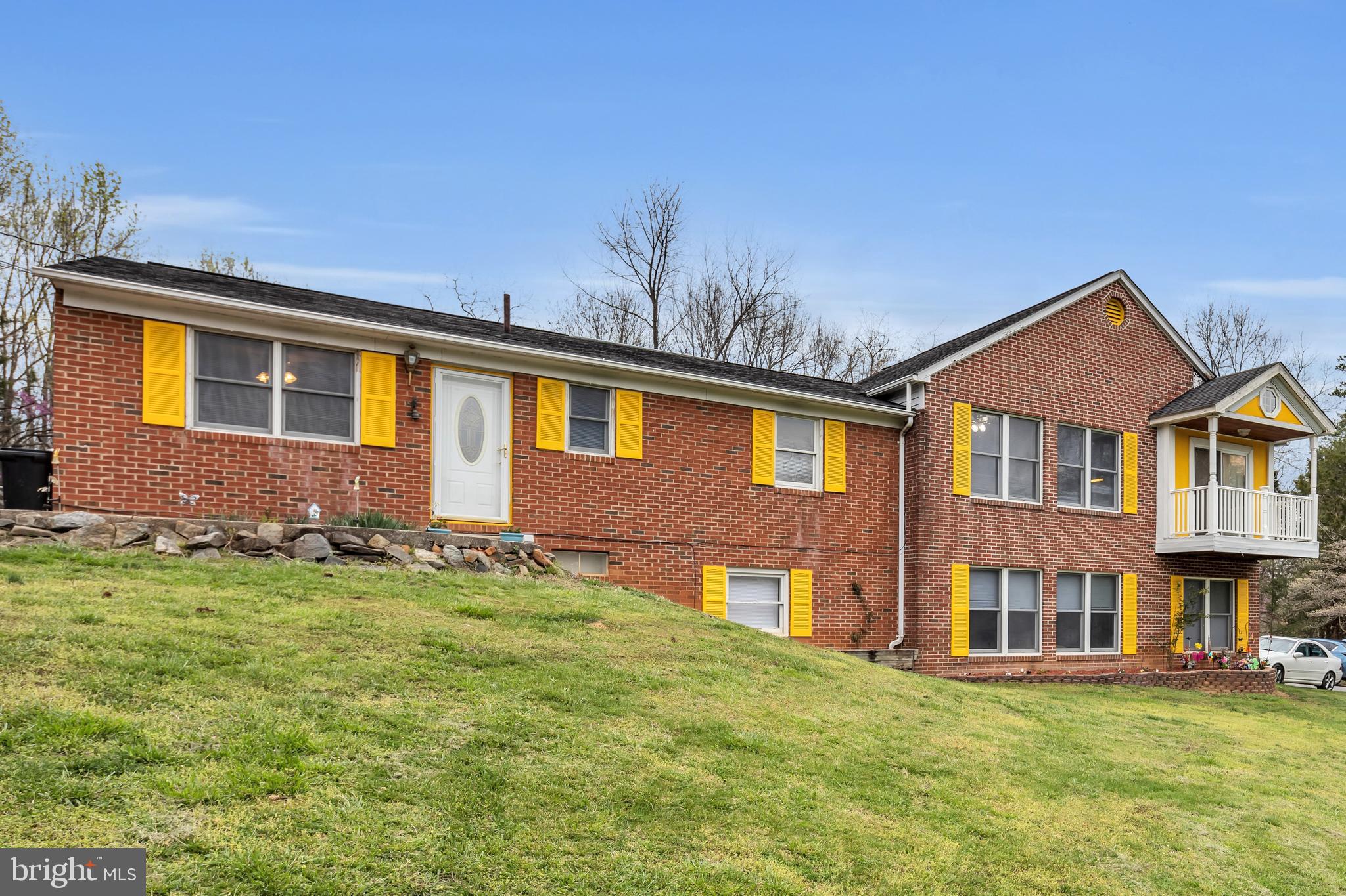 82 Sugar Maple Road Front Royal, VA 22630 - Photo 1 of 29 Front view