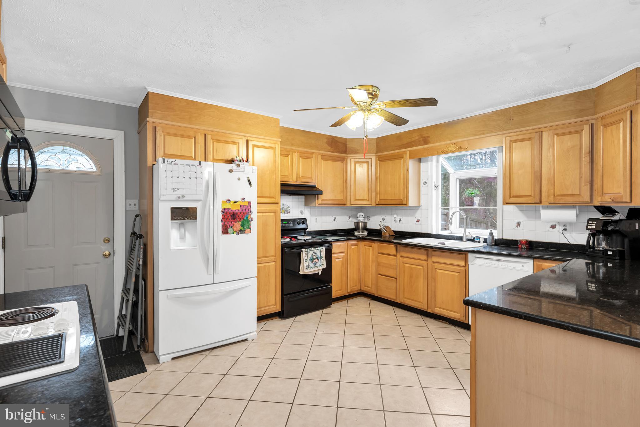 82 Sugar Maple Road Front Royal, VA 22630 - Photo 5 of 29 Kitchen