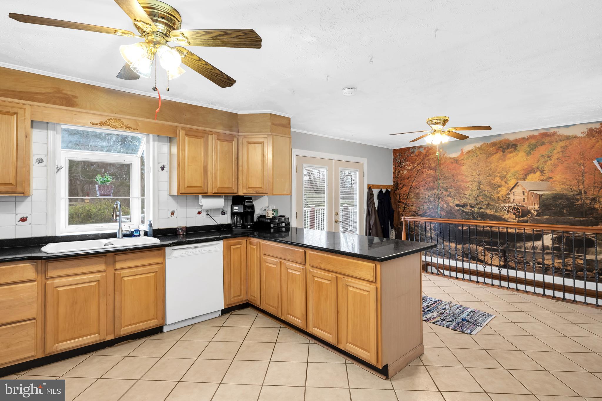 82 Sugar Maple Road Front Royal, VA 22630 - Photo 6 of 29 Eat in Kitchen