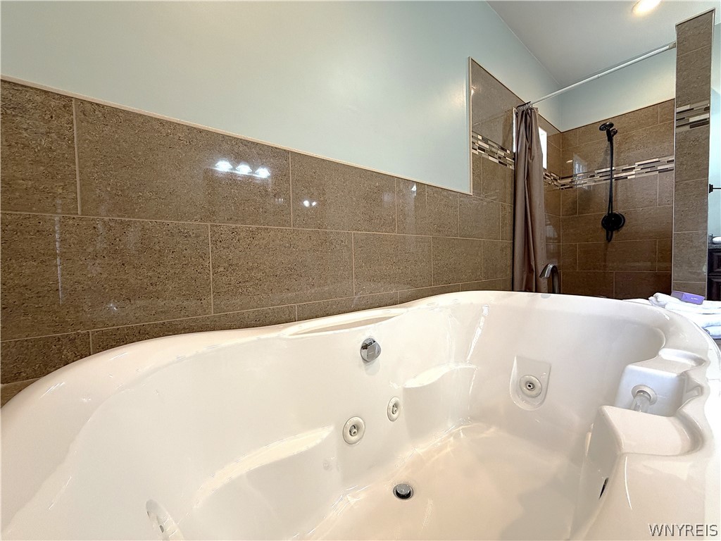 1362 Town Line Road Lancaster, NY 14086 - Photo 23 of 50