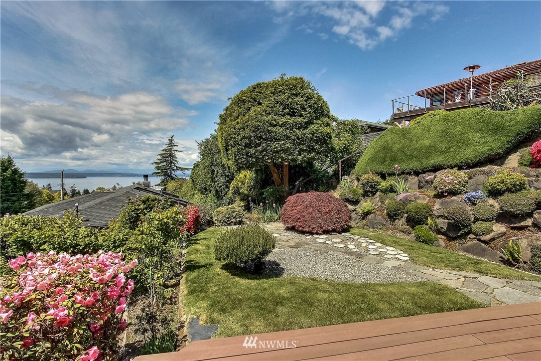 4032 Southwest Myrtle Street Seattle, WA 98136 - Photo 4 of 23 a view of a backyard of the house