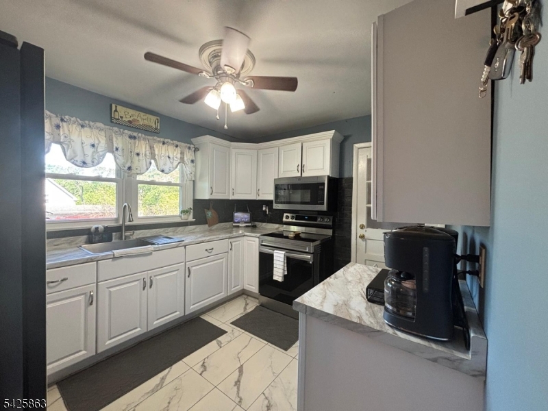 225 Sunnymeade Road Hillsborough, NJ 08844 - Photo 31 of 49