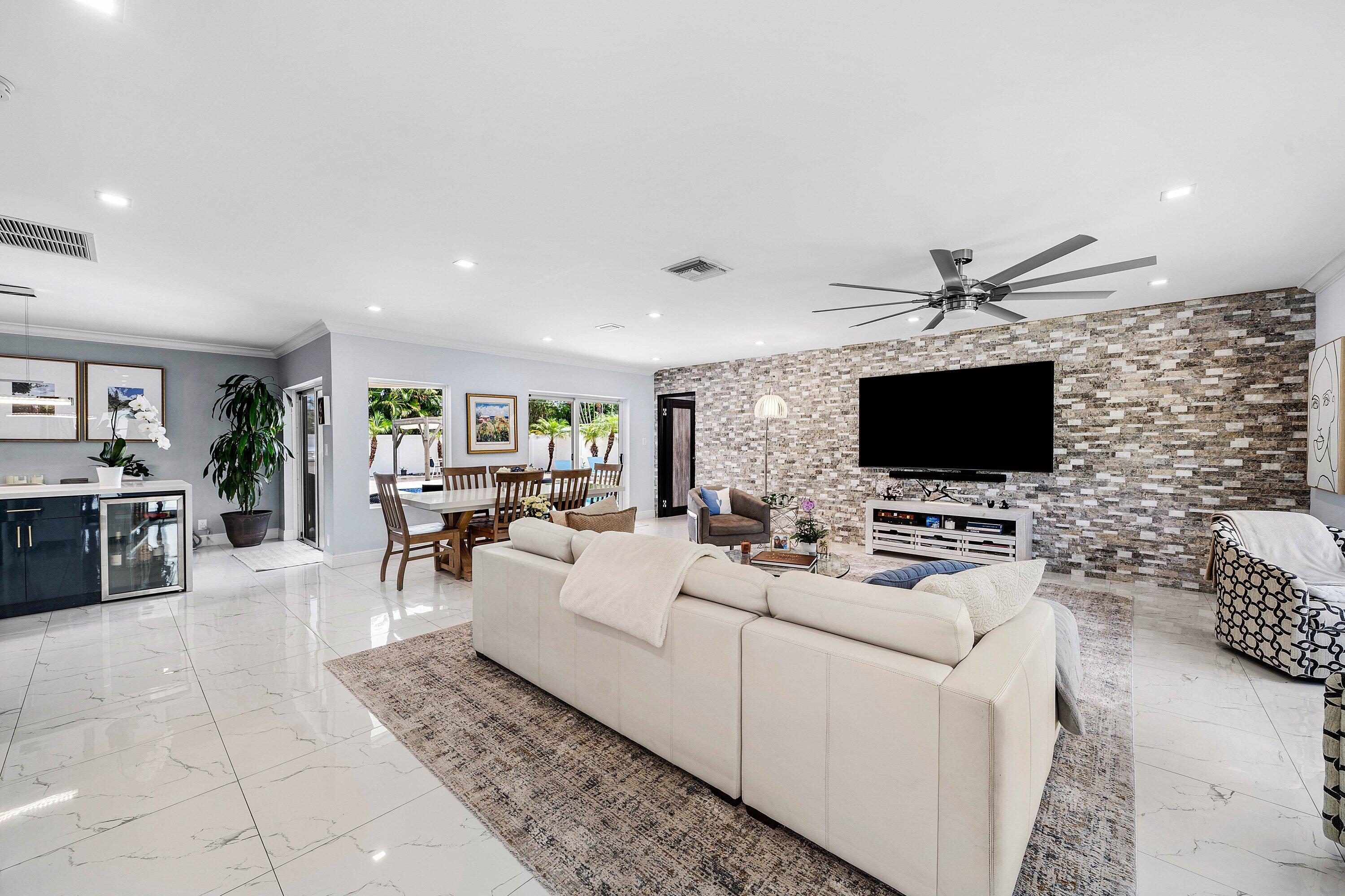 1029 West Palmetto Park Road Boca Raton, FL 33486 - Photo 9 of 43 010-1029WestPalmettoParkRoad-BocaRaton-F