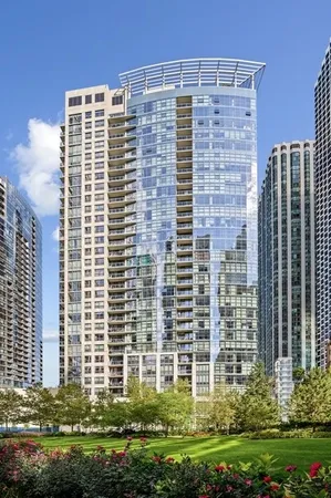 $3,250 | 201 North Westshore Drive, Unit 904, Chicago, IL 60601