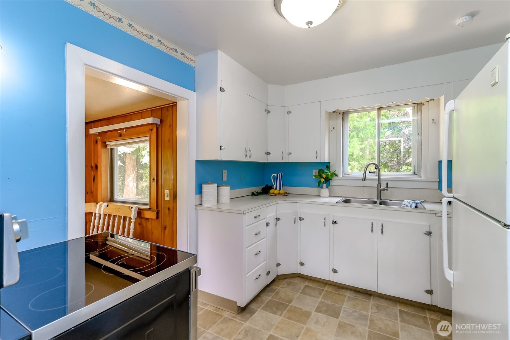 5206 Werner Road Bremerton, WA 98312 - Photo 4 of 33 Gallery Image 4