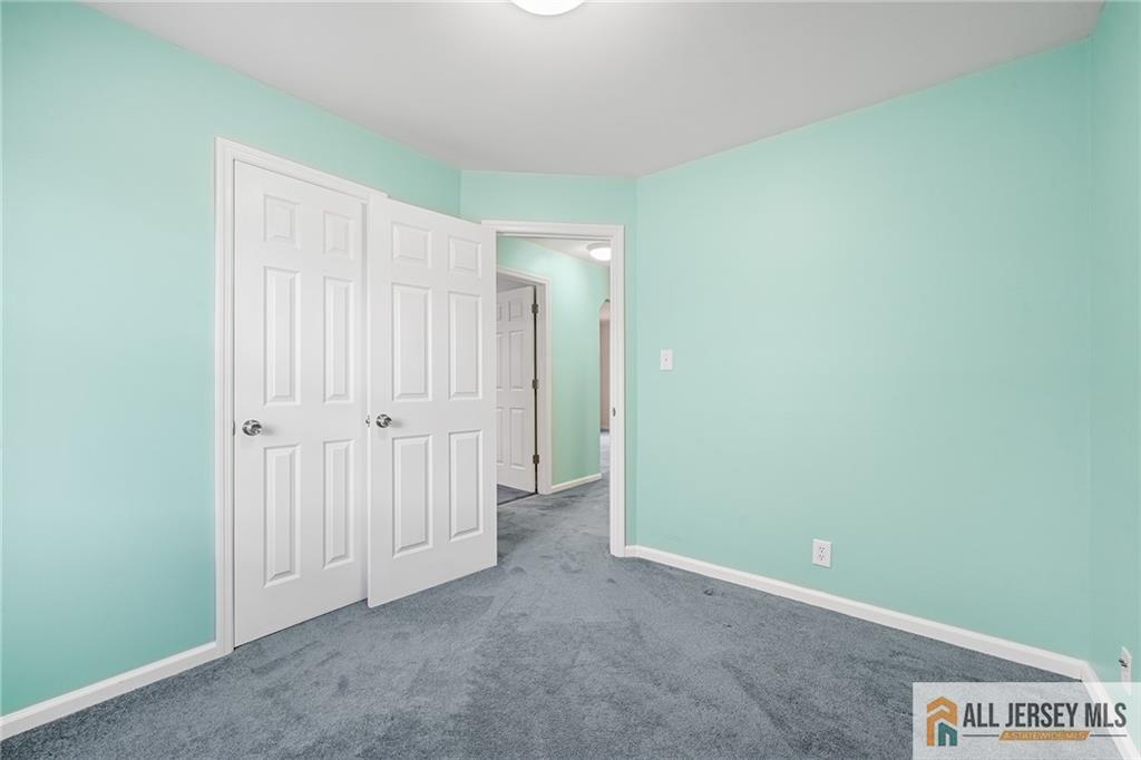 15 Chestnut Street Edison, NJ 08817 - Photo 21 of 33 Gallery Image 21