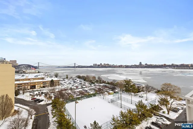 $2,150,000 | 1055 River Road, Unit PH 8, Edgewater, NJ 07020