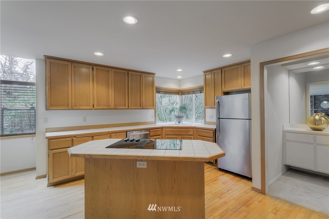 14409 Southeast 184th Place Renton, WA 98058 - Photo 9 of 25 Gallery Image 9