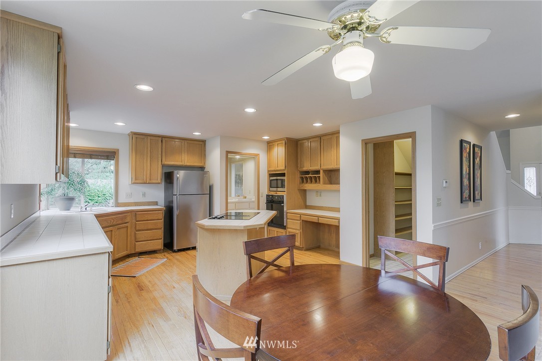 14409 Southeast 184th Place Renton, WA 98058 - Photo 10 of 25 Gallery Image 10