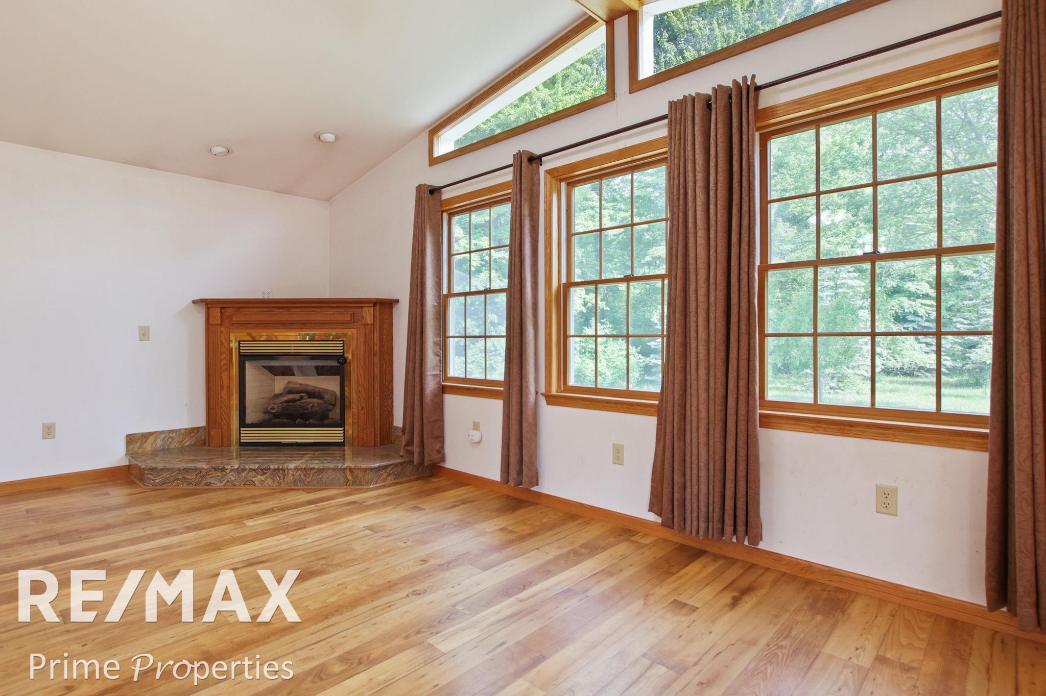 8440 Arbela Road Millington, MI 48746 - Photo 9 of 65 50111386-8.JPG
