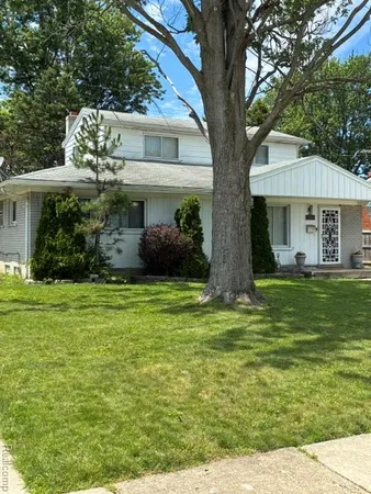 $279,900 | 29249 Everett Street, Southfield, MI 48076