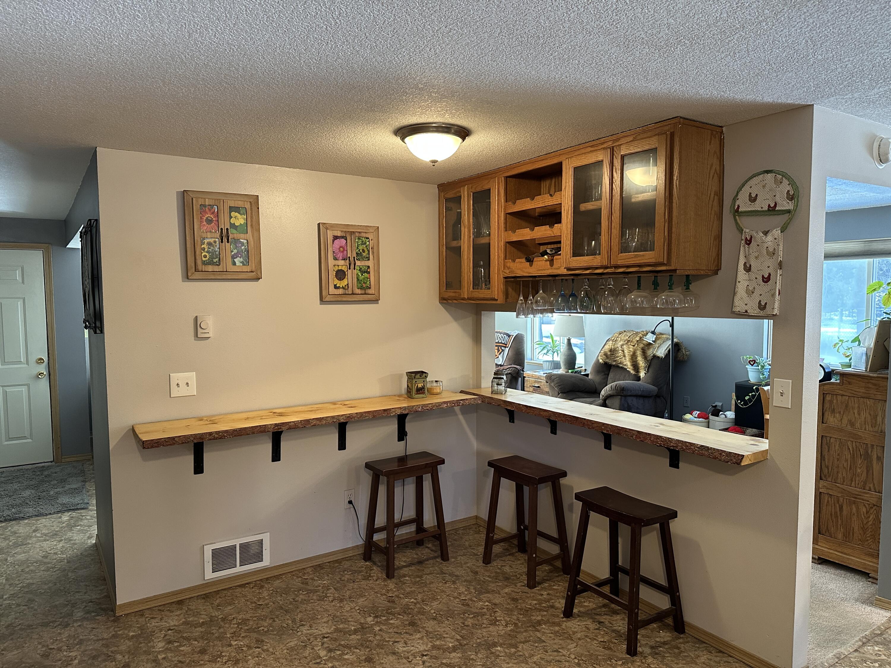123977 Surveyor Road Crescent Lake, OR 97733 - Photo 24 of 41 a room with furniture and window