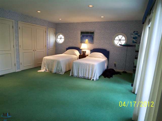 58 Merriweather Road Grosse Pointe, MI 48236 - Photo 28 of 30 31104811-27.JPG