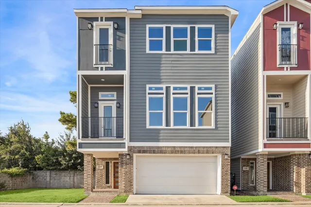 $399,000 | 2122 Oatfield Drive, Houston, TX 77018