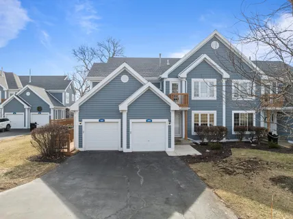 $425,000 | 1095 Lakeland Drive, Unit 922, Geneva, WI 53147