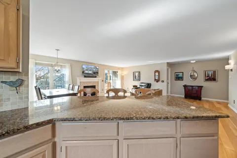 $425,000 | 1095 Lakeland Drive, Unit 922, Geneva, WI 53147