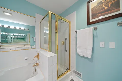 $425,000 | 1095 Lakeland Drive, Unit 922, Geneva, WI 53147