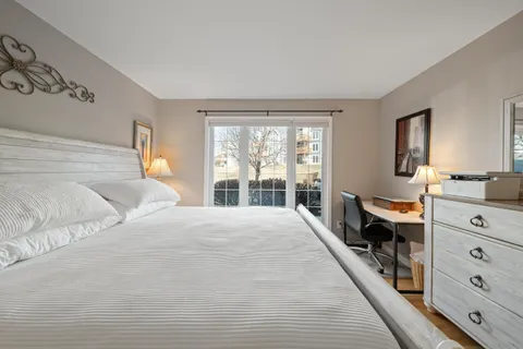 $425,000 | 1095 Lakeland Drive, Unit 922, Geneva, WI 53147