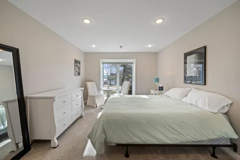 $425,000 | 1095 Lakeland Drive, Unit 922, Geneva, WI 53147