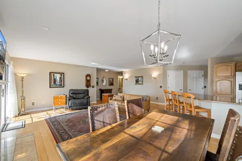 $425,000 | 1095 Lakeland Drive, Unit 922, Geneva, WI 53147