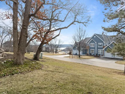 $425,000 | 1095 Lakeland Drive, Unit 922, Geneva, WI 53147