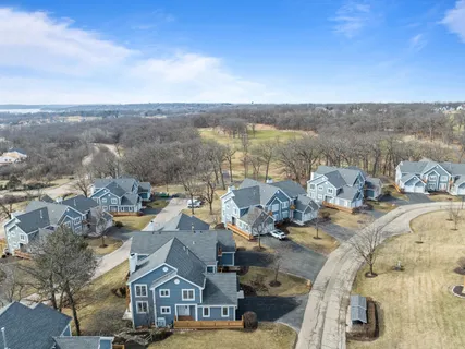 $425,000 | 1095 Lakeland Drive, Unit 922, Geneva, WI 53147