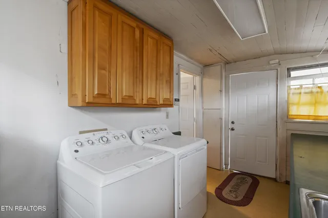 $249,900 | 166 Biggs Street, Sweetwater, TN 37874