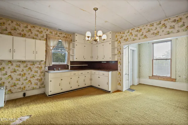 $249,900 | 166 Biggs Street, Sweetwater, TN 37874