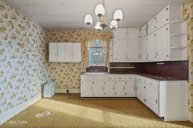 $249,900 | 166 Biggs Street, Sweetwater, TN 37874