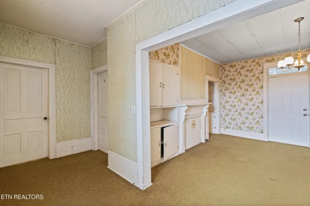 $249,900 | 166 Biggs Street, Sweetwater, TN 37874