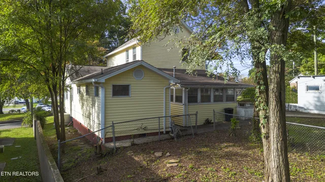 $249,900 | 166 Biggs Street, Sweetwater, TN 37874