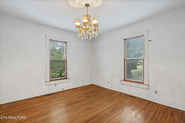 $249,900 | 166 Biggs Street, Sweetwater, TN 37874