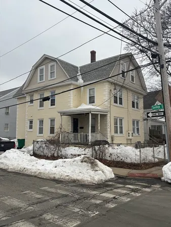 $2,200 | 1384 Gorham Street, Unit 3, Lowell, MA 01852