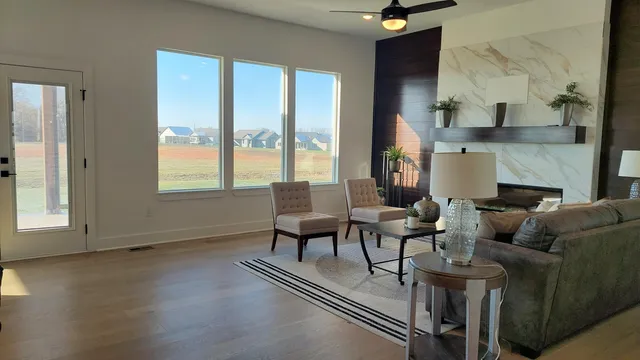 $459,900 | 913 East Sapphire Lane, Mulvane, KS 67110