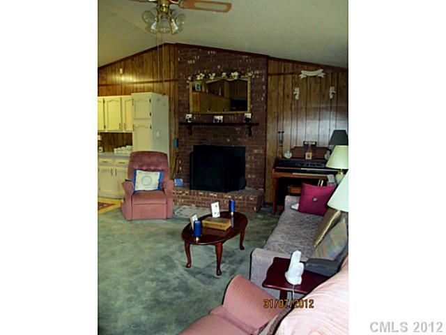 826 Ike Lynch Road Dallas, NC 28034 - Photo 2 of 10