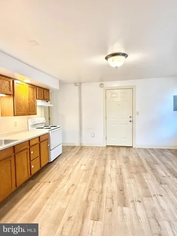 $1,495 | 26 North Main Street, Spring City, PA 19475