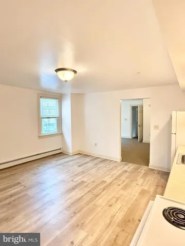 $1,495 | 26 North Main Street, Spring City, PA 19475