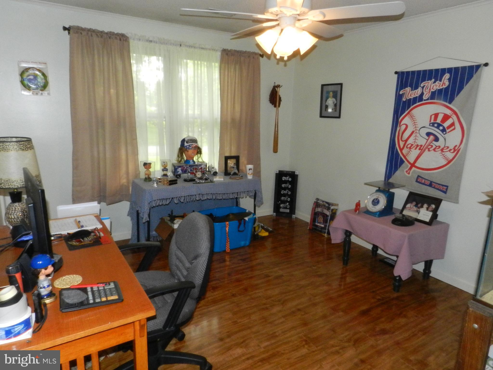 11836 Walnut Point Road Hagerstown, MD 21740 - Photo 16 of 29 Bedroom