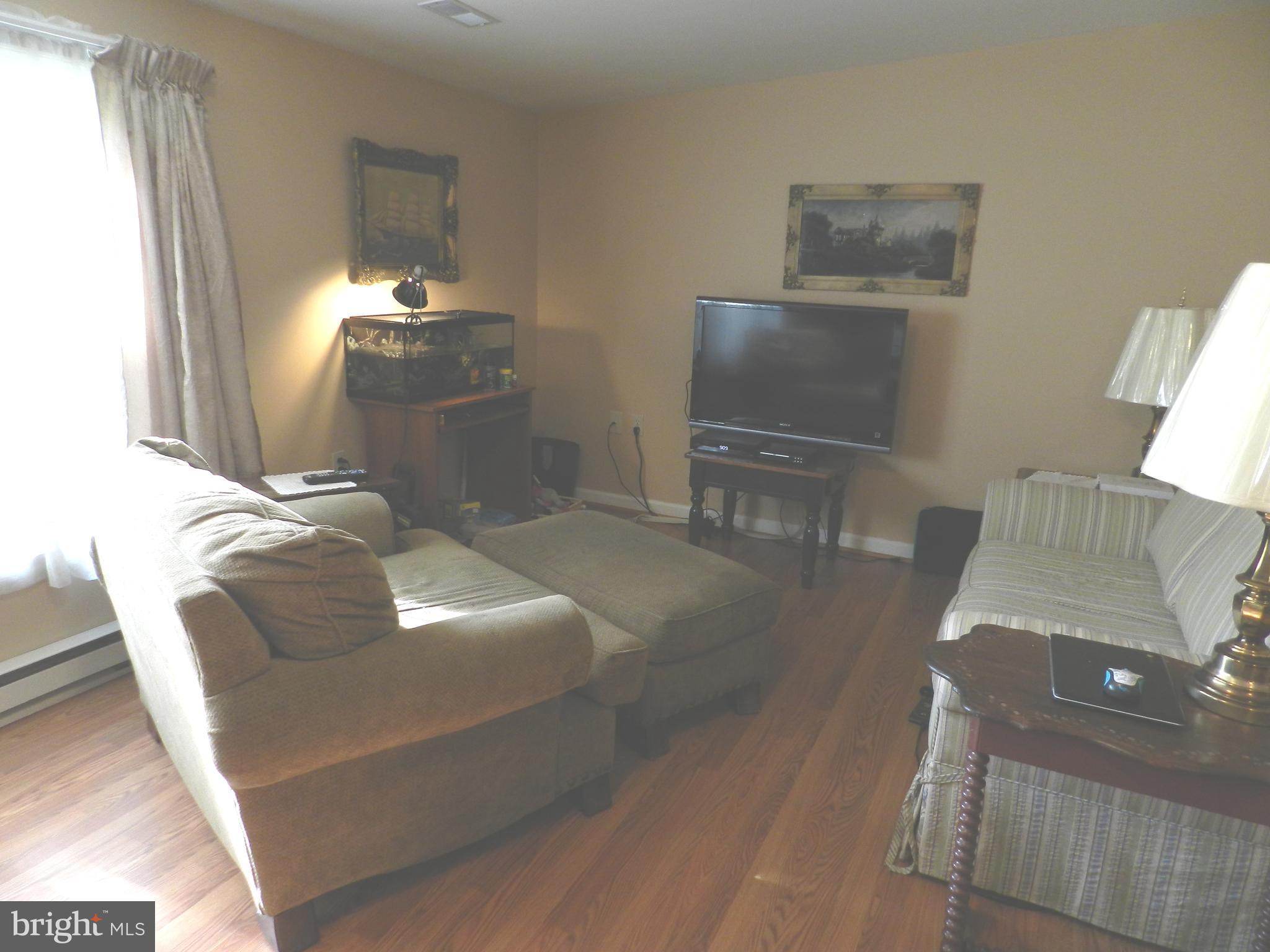 11836 Walnut Point Road Hagerstown, MD 21740 - Photo 19 of 29 Bedroom (Master)