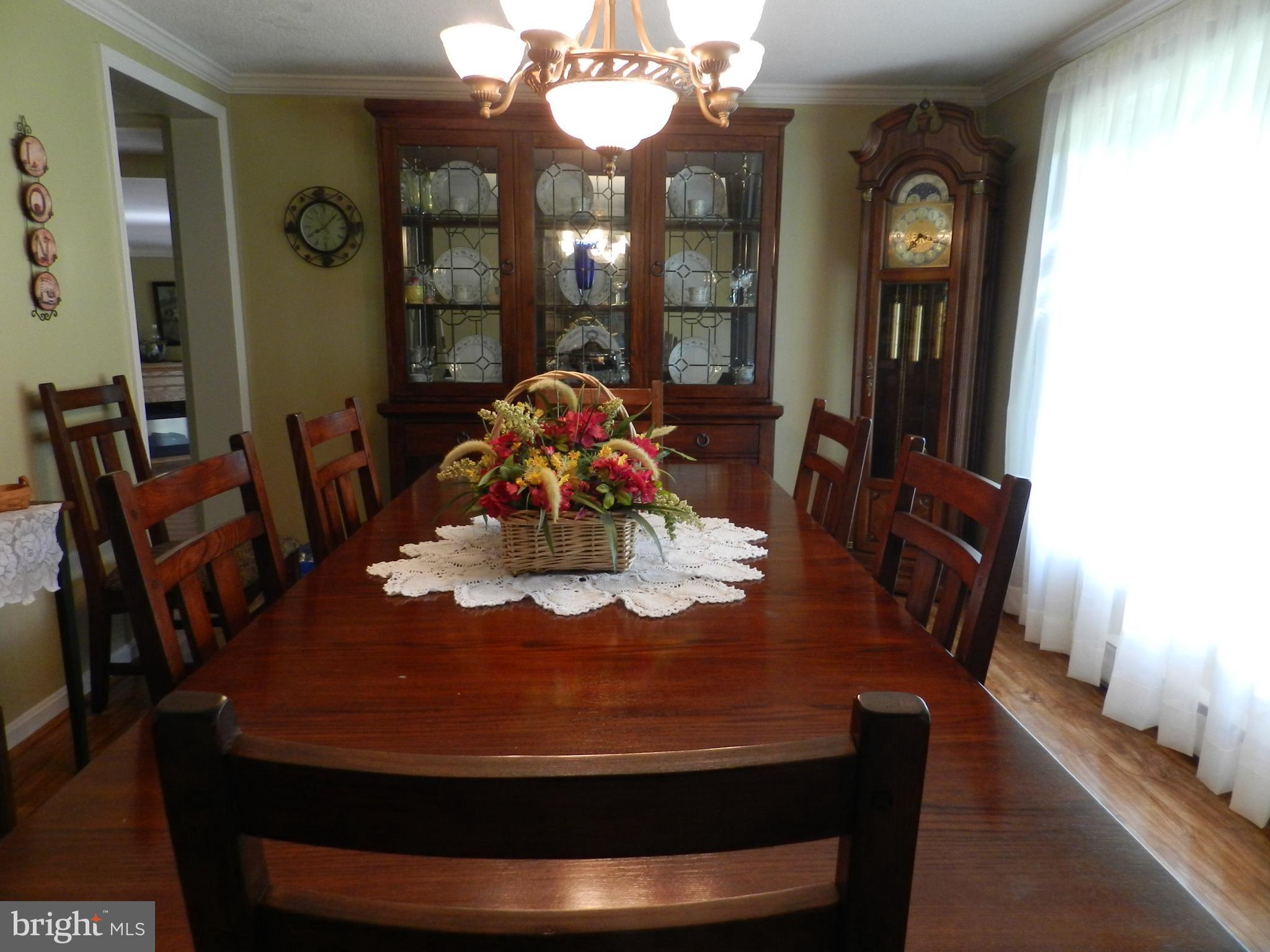 11836 Walnut Point Road Hagerstown, MD 21740 - Photo 3 of 29 Dining Room