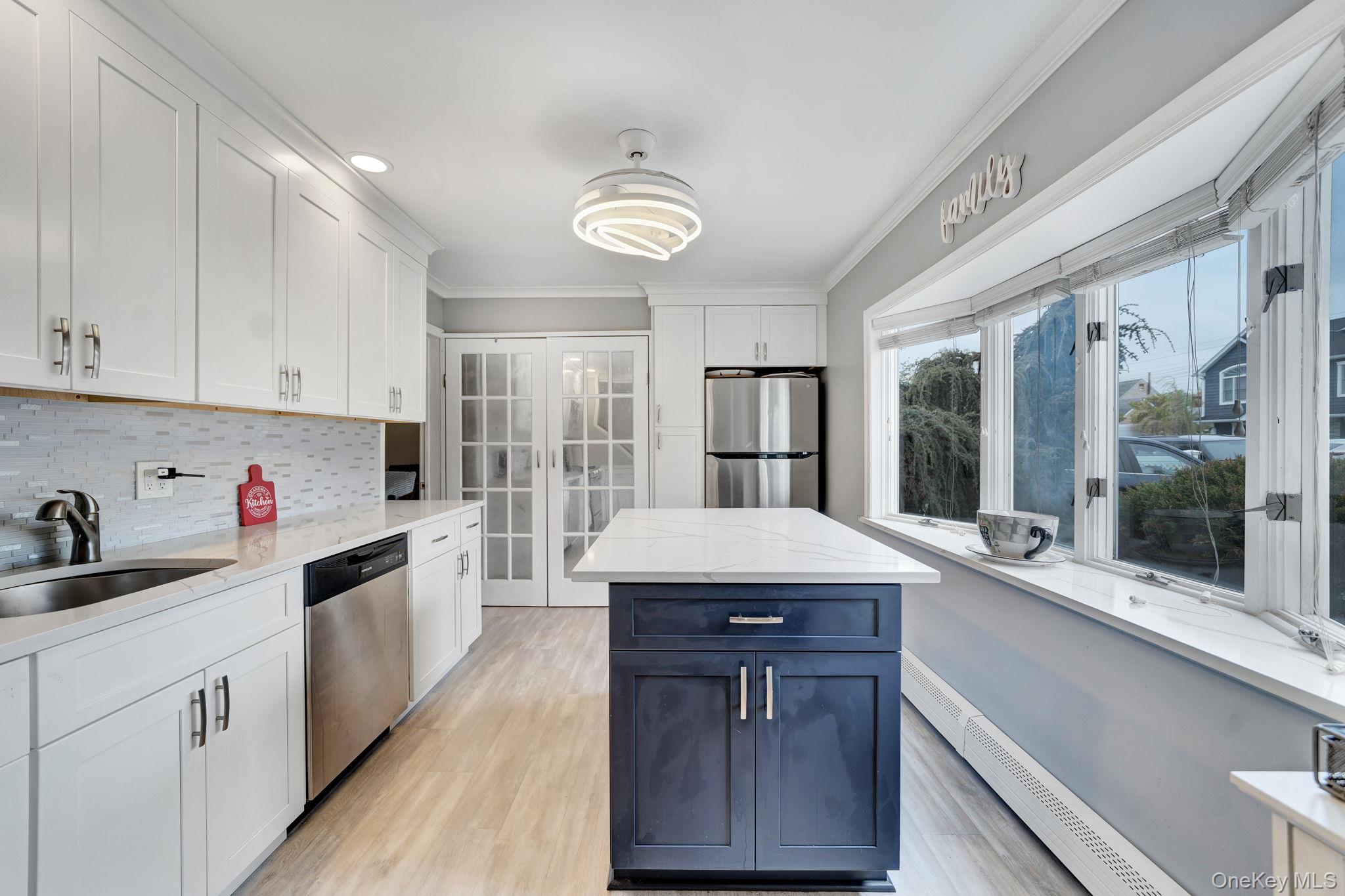 226 Old Farm Road Levittown, NY 11756 - Photo 5 of 35
