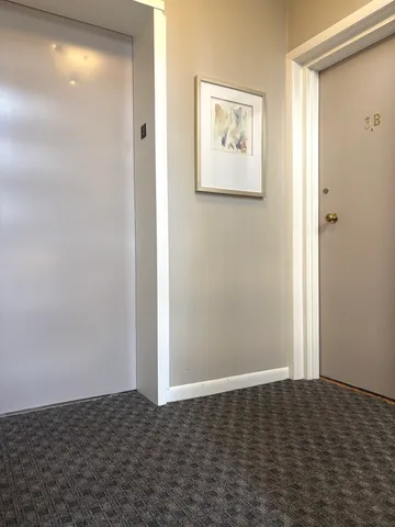 $289,000 | 1847 Tanglewood Drive, Unit 3B, Glenview, IL 60025