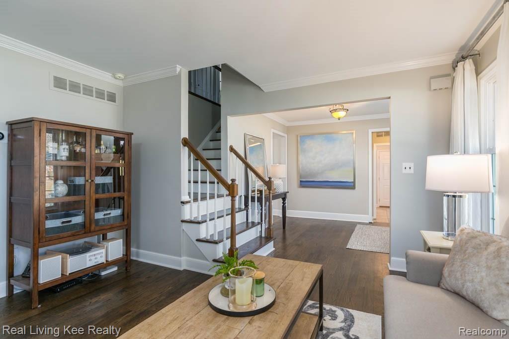 658 Spartan Drive Rochester Hills, MI 48309 - Photo 9 of 43