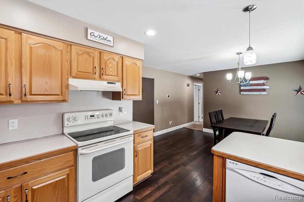 9481 Coldwater Road Flushing, MI 48433 - Photo 15 of 40
