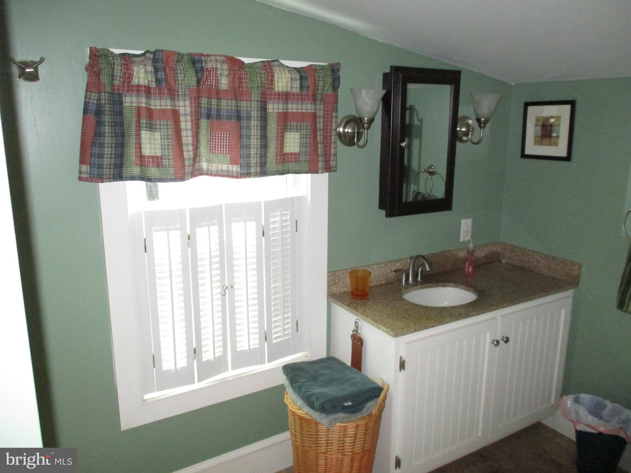 530 University Road Lincoln University, PA 19352 - Photo 15 of 19 Upstairs Full Bath