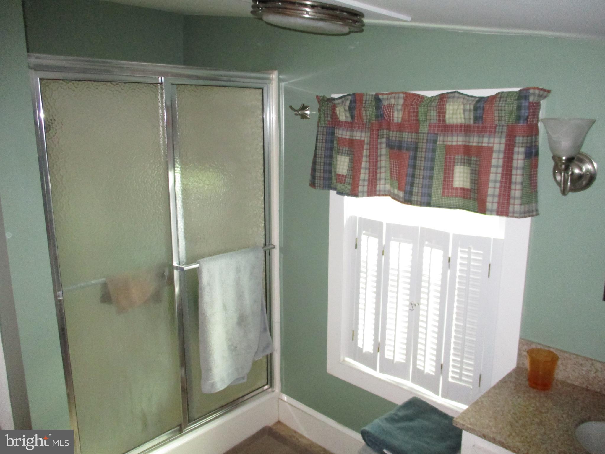 530 University Road Lincoln University, PA 19352 - Photo 16 of 19 Upstairs Full Bath