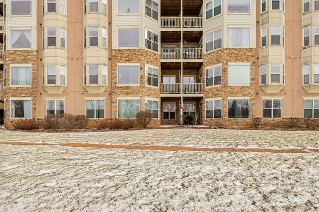 $239,000 | 6995 South Riverwood Boulevard, Unit A05, Franklin, WI 53132