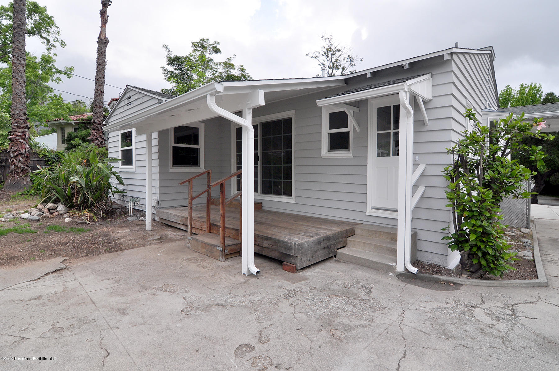 2011 Minoru Drive Altadena, CA 91001 - Photo 21 of 33 a view of a house with porch