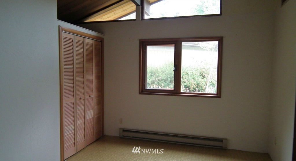 80 Fox Point Road Port Angeles, WA 98363 - Photo 12 of 22 Gallery Image 12