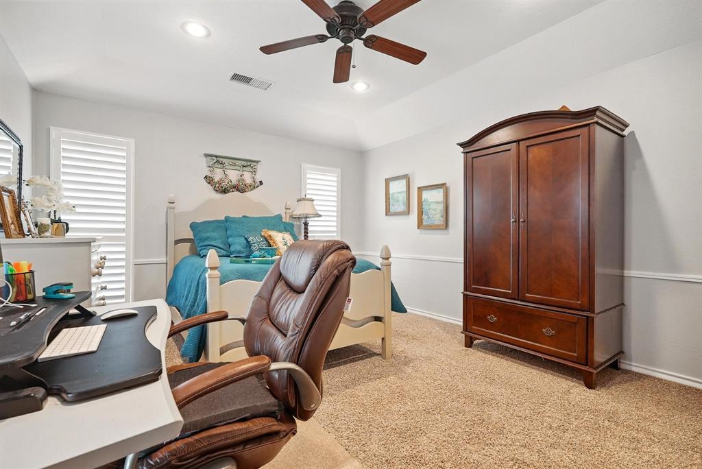 310 Foothill Road Abilene, TX 79602 - Photo 22 of 40 upstairs guest bedroom